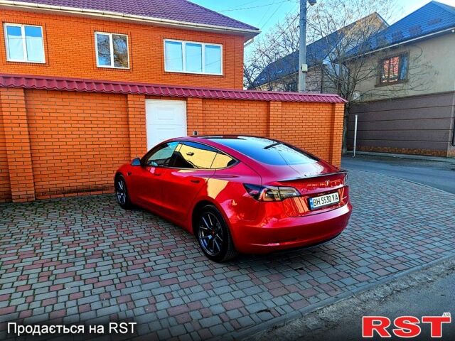 Красный Тесла Модель 3, объемом двигателя 0 л и пробегом 0 тыс. км за 25000 $, фото 1 на Automoto.ua