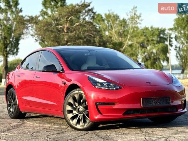 Красный Тесла Модель 3, объемом двигателя 0 л и пробегом 35 тыс. км за 23999 $, фото 1 на Automoto.ua