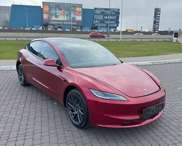 Красный Тесла Модель 3, объемом двигателя 0 л и пробегом 5 тыс. км за 27300 $, фото 1 на Automoto.ua