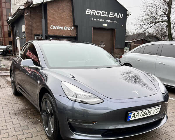Тесла Модель 3, объемом двигателя 0 л и пробегом 110 тыс. км за 16500 $, фото 1 на Automoto.ua