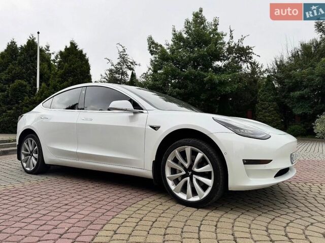 Тесла Модель 3, объемом двигателя 0 л и пробегом 186 тыс. км за 13000 $, фото 1 на Automoto.ua