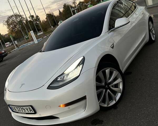 Тесла Модель 3, объемом двигателя 0 л и пробегом 90 тыс. км за 17700 $, фото 1 на Automoto.ua