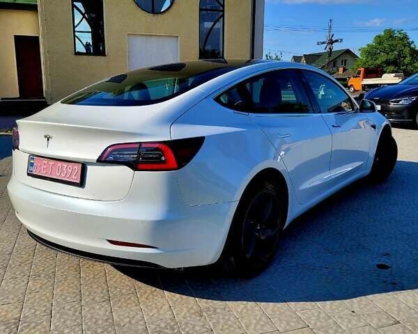 Тесла Модель 3, объемом двигателя 0 л и пробегом 100 тыс. км за 15999 $, фото 1 на Automoto.ua