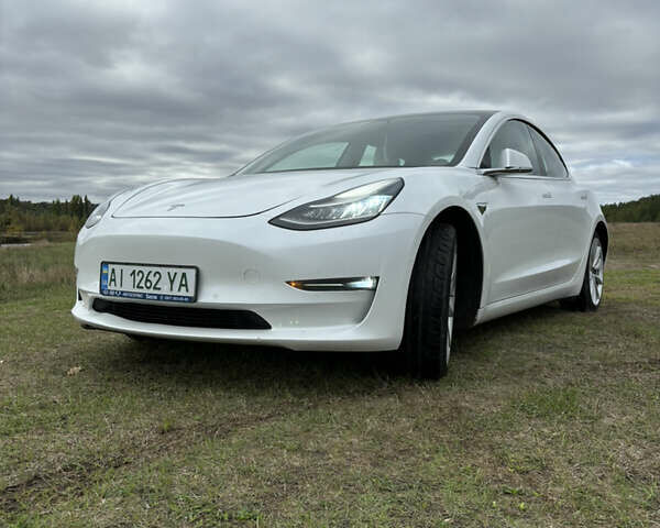 Тесла Модель 3, объемом двигателя 0 л и пробегом 125 тыс. км за 21000 $, фото 1 на Automoto.ua