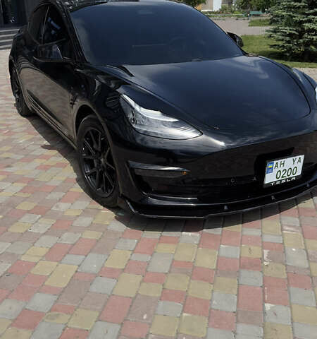 Тесла Модель 3, объемом двигателя 0 л и пробегом 77 тыс. км за 27200 $, фото 1 на Automoto.ua