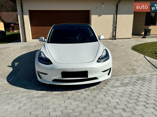 Тесла Модель 3, объемом двигателя 0 л и пробегом 84 тыс. км за 18000 $, фото 1 на Automoto.ua