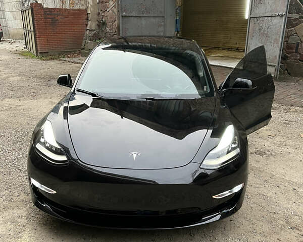 Тесла Модель 3 2020 у Івано-Франківську на Automoto.ua Тесла Модель 3, об'ємом двигуна 0 л та пробігом 125 тис. км за 15500 $, фото 1 на Automoto.ua