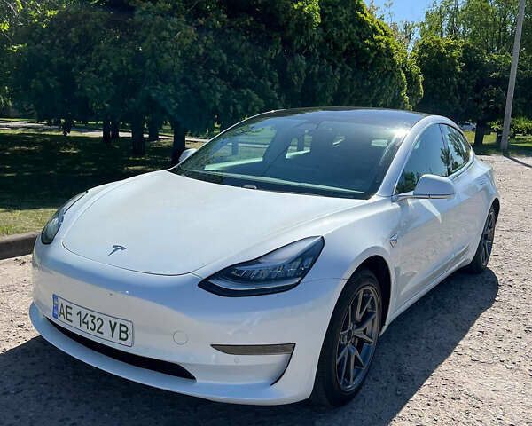 Тесла Модель 3, объемом двигателя 0 л и пробегом 49 тыс. км за 18500 $, фото 1 на Automoto.ua