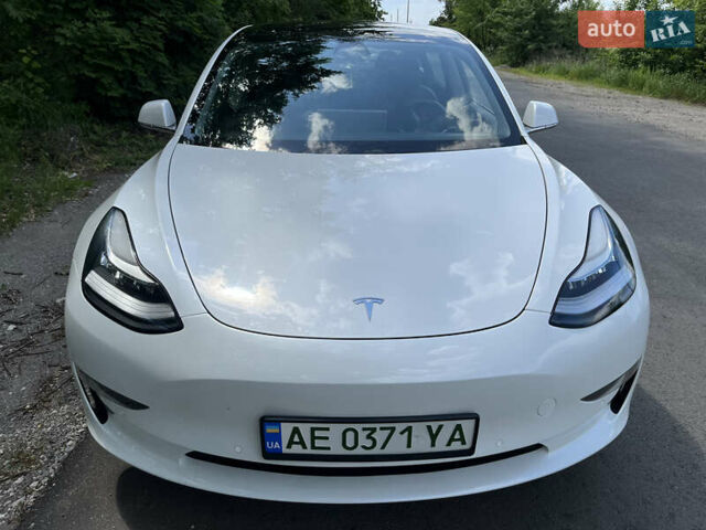 Тесла Модель 3, об'ємом двигуна 0 л та пробігом 93 тис. км за 17700 $, фото 1 на Automoto.ua
