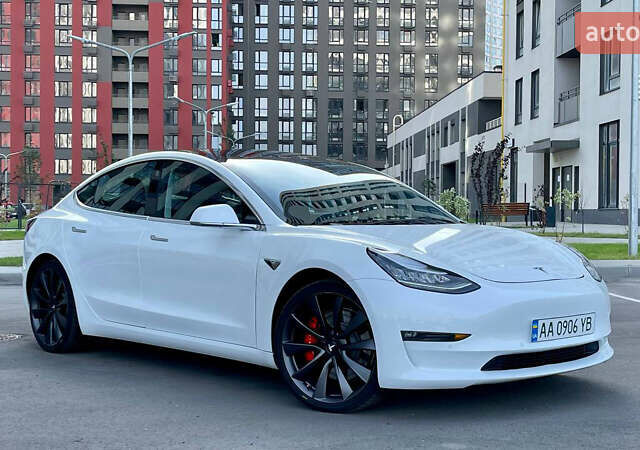 Тесла Модель 3, об'ємом двигуна 0 л та пробігом 82 тис. км за 24000 $, фото 1 на Automoto.ua