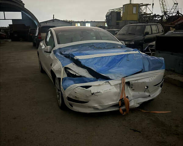 Тесла Модель 3, об'ємом двигуна 0 л та пробігом 65 тис. км за 13000 $, фото 1 на Automoto.ua