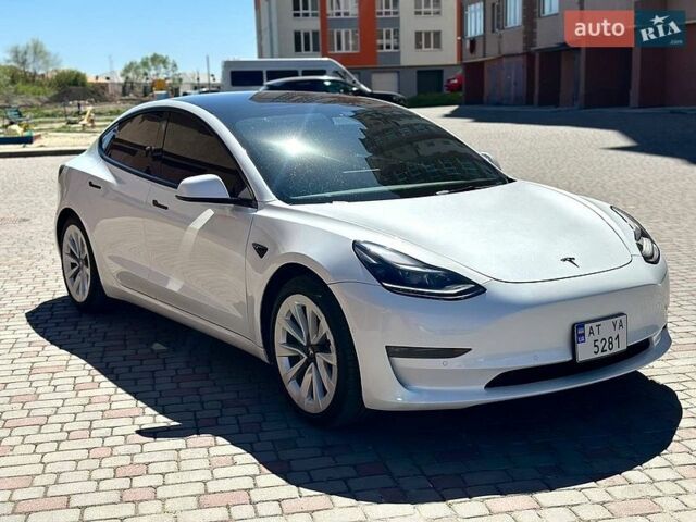 Тесла Модель 3, объемом двигателя 0 л и пробегом 121 тыс. км за 22300 $, фото 1 на Automoto.ua