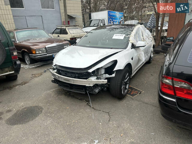 Тесла Модель 3, объемом двигателя 0 л и пробегом 60 тыс. км за 6500 $, фото 1 на Automoto.ua