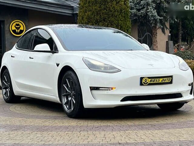 Тесла Модель 3, объемом двигателя 0 л и пробегом 33 тыс. км за 21300 $, фото 1 на Automoto.ua