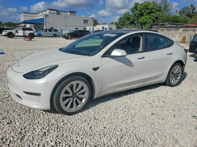 Тесла Модель 3, объемом двигателя 0 л и пробегом 85 тыс. км за 6500 $, фото 1 на Automoto.ua