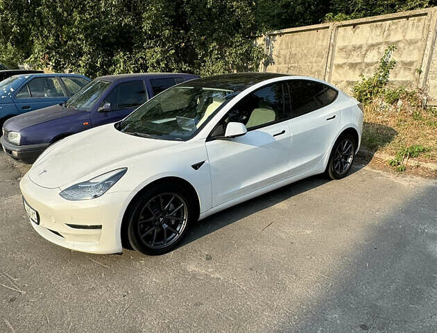 Тесла Модель 3, об'ємом двигуна 0 л та пробігом 30 тис. км за 30000 $, фото 1 на Automoto.ua