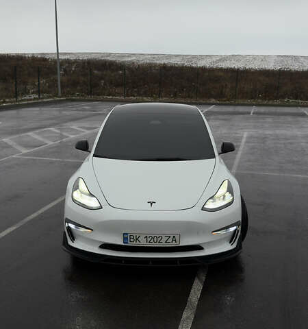 Тесла Модель 3, об'ємом двигуна 0 л та пробігом 15 тис. км за 22000 $, фото 1 на Automoto.ua