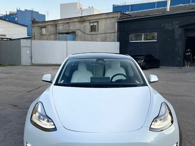 Тесла Модель 3, объемом двигателя 0 л и пробегом 65 тыс. км за 24300 $, фото 1 на Automoto.ua