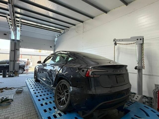 Тесла Модель 3, объемом двигателя 0 л и пробегом 64 тыс. км за 18500 $, фото 1 на Automoto.ua