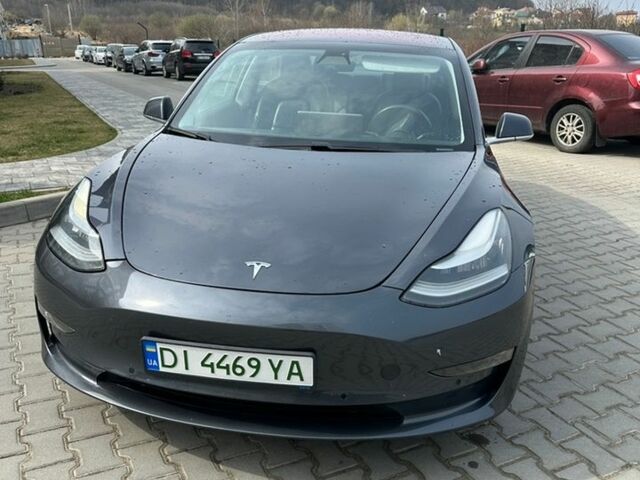 Сірий Тесла Модель 3, об'ємом двигуна 0 л та пробігом 140 тис. км за 15600 $, фото 1 на Automoto.ua