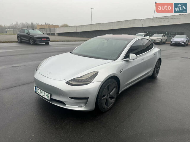 Сірий Тесла Модель 3, об'ємом двигуна 0 л та пробігом 163 тис. км за 16400 $, фото 1 на Automoto.ua