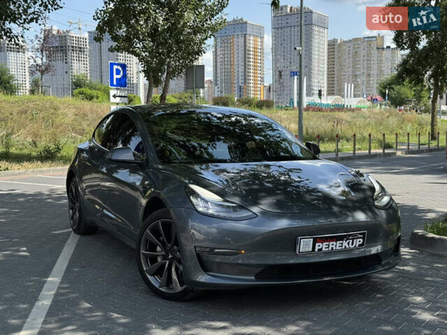 Тесла Модель 3 2018 в Киеве на Automoto.ua Серый Тесла Модель 3, объемом двигателя 0 л и пробегом 82 тыс. км за 18499 $, фото 1 на Automoto.ua