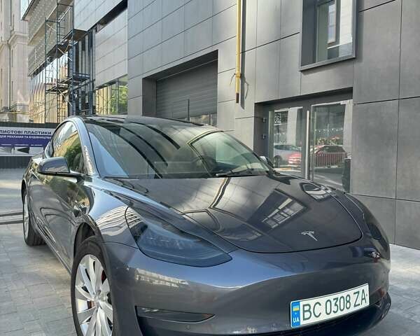 Серый Тесла Модель 3, объемом двигателя 0 л и пробегом 59 тыс. км за 22000 $, фото 1 на Automoto.ua