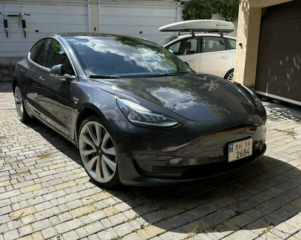 Серый Тесла Модель 3, объемом двигателя 0 л и пробегом 93 тыс. км за 18500 $, фото 1 на Automoto.ua