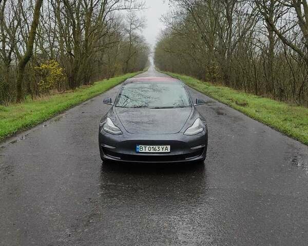 Серый Тесла Модель 3, объемом двигателя 0 л и пробегом 144 тыс. км за 16500 $, фото 1 на Automoto.ua