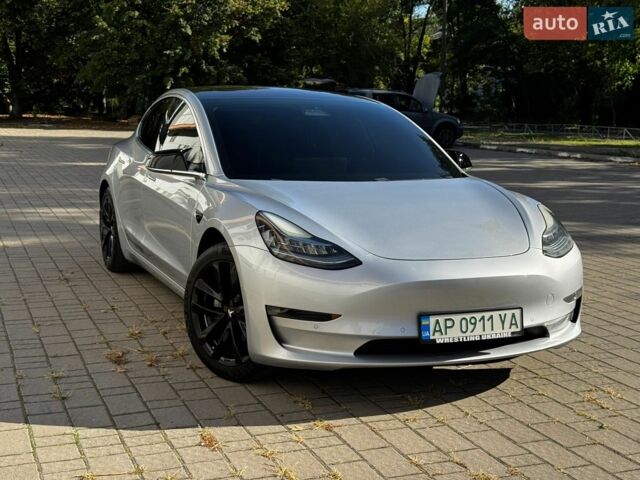 Сірий Тесла Модель 3, об'ємом двигуна 0 л та пробігом 115 тис. км за 18800 $, фото 1 на Automoto.ua
