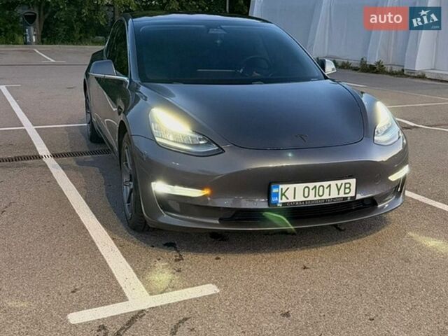 Серый Тесла Модель 3, объемом двигателя 0 л и пробегом 103 тыс. км за 18500 $, фото 1 на Automoto.ua