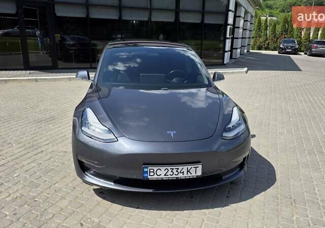 Сірий Тесла Модель 3, об'ємом двигуна 0 л та пробігом 67 тис. км за 22500 $, фото 1 на Automoto.ua