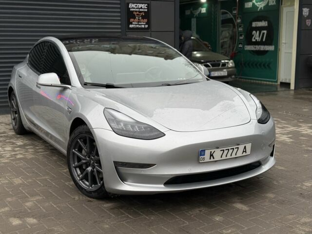 Серый Тесла Модель 3, объемом двигателя 0 л и пробегом 192 тыс. км за 16500 $, фото 1 на Automoto.ua