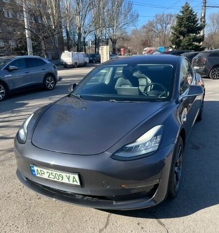Серый Тесла Модель 3, объемом двигателя 0 л и пробегом 125 тыс. км за 13500 $, фото 1 на Automoto.ua