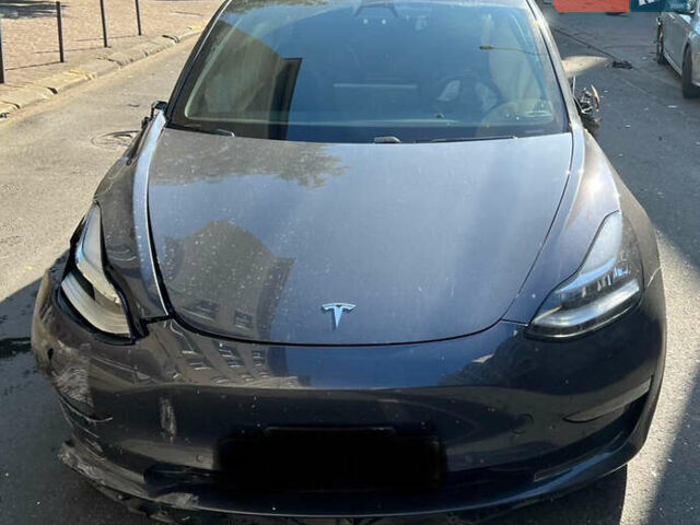 Сірий Тесла Модель 3, об'ємом двигуна 0 л та пробігом 130 тис. км за 9900 $, фото 1 на Automoto.ua