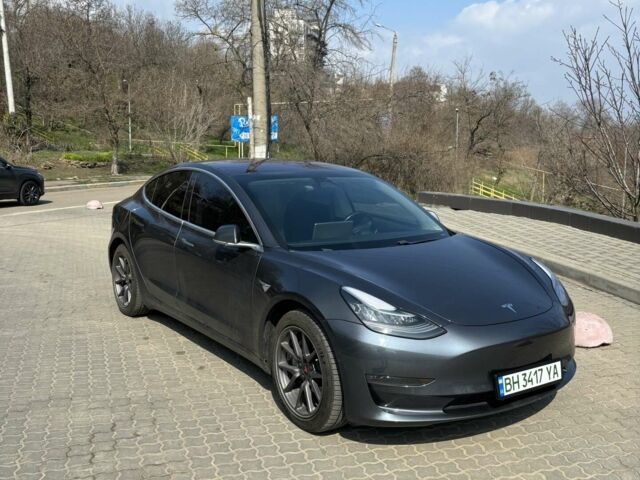 Серый Тесла Модель 3, объемом двигателя 0 л и пробегом 149 тыс. км за 21000 $, фото 1 на Automoto.ua