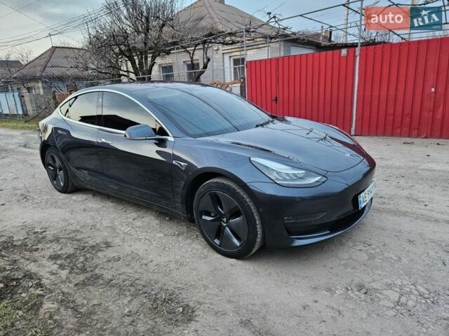 Сірий Тесла Модель 3, об'ємом двигуна 0 л та пробігом 182 тис. км за 14400 $, фото 1 на Automoto.ua