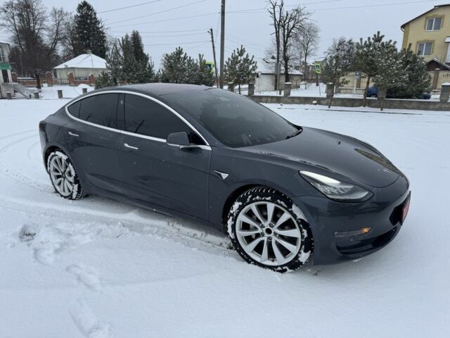 Серый Тесла Модель 3, объемом двигателя 0 л и пробегом 210 тыс. км за 14999 $, фото 1 на Automoto.ua