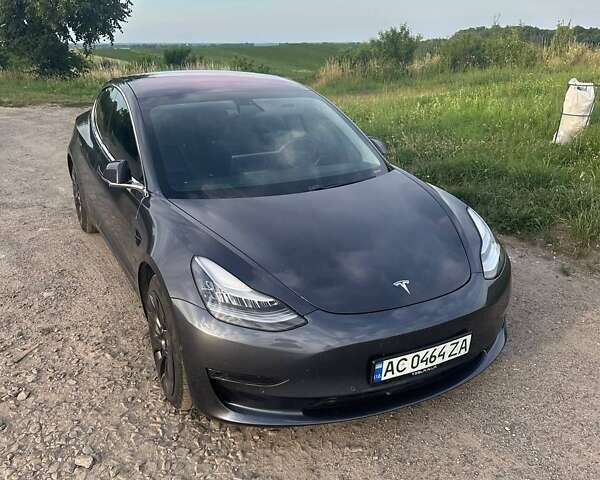 Сірий Тесла Модель 3, об'ємом двигуна 0 л та пробігом 143 тис. км за 15400 $, фото 1 на Automoto.ua