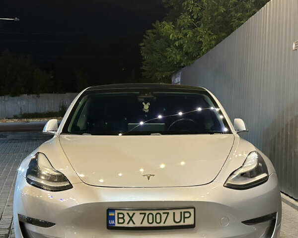 Сірий Тесла Модель 3, об'ємом двигуна 0 л та пробігом 180 тис. км за 17300 $, фото 1 на Automoto.ua