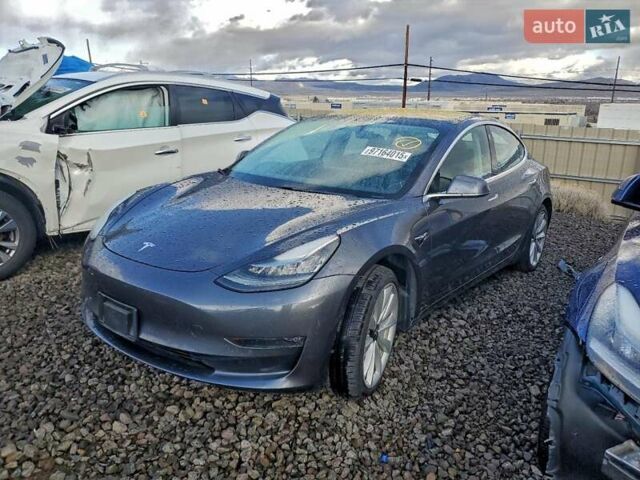Серый Тесла Модель 3, объемом двигателя 0 л и пробегом 77 тыс. км за 3200 $, фото 1 на Automoto.ua