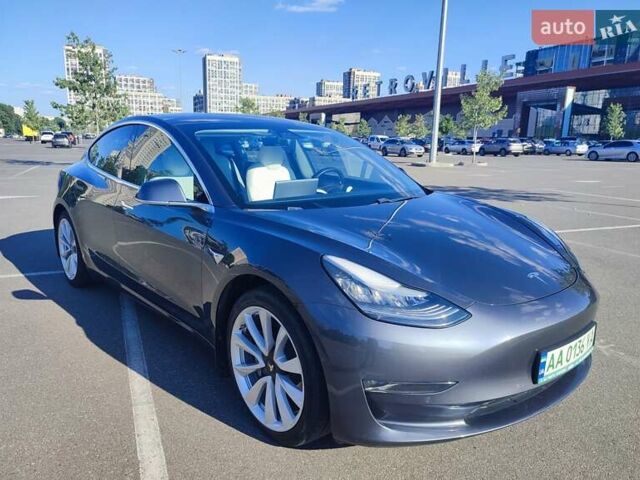Серый Тесла Модель 3, объемом двигателя 0 л и пробегом 62 тыс. км за 16900 $, фото 1 на Automoto.ua