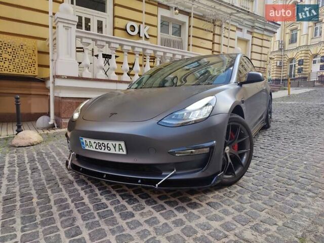 Серый Тесла Модель 3, объемом двигателя 0 л и пробегом 62 тыс. км за 46000 $, фото 1 на Automoto.ua