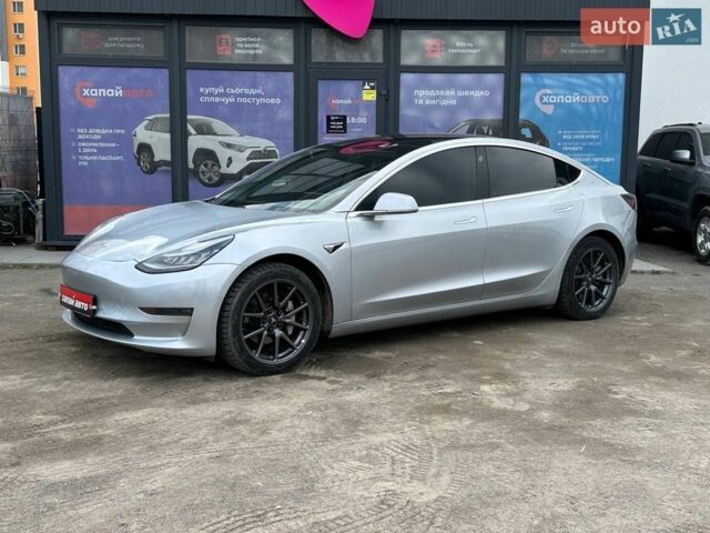 Сірий Тесла Модель 3, об'ємом двигуна 0 л та пробігом 89 тис. км за 18500 $, фото 1 на Automoto.ua