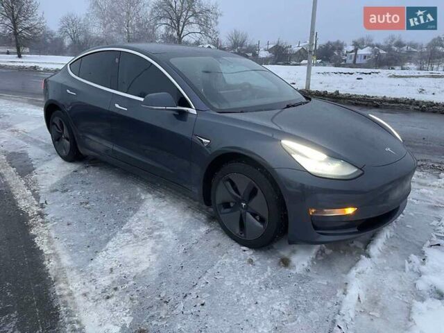 Серый Тесла Модель 3, объемом двигателя 0 л и пробегом 279 тыс. км за 15950 $, фото 1 на Automoto.ua