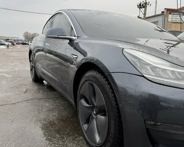 Серый Тесла Модель 3, объемом двигателя 0 л и пробегом 148 тыс. км за 14700 $, фото 1 на Automoto.ua