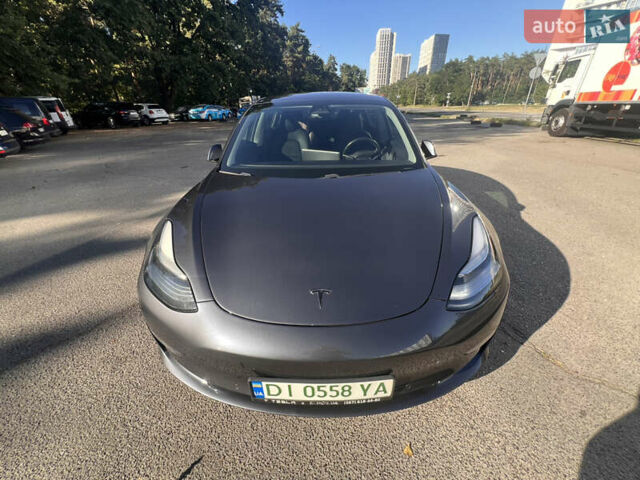 Серый Тесла Модель 3, объемом двигателя 0 л и пробегом 133 тыс. км за 18500 $, фото 1 на Automoto.ua