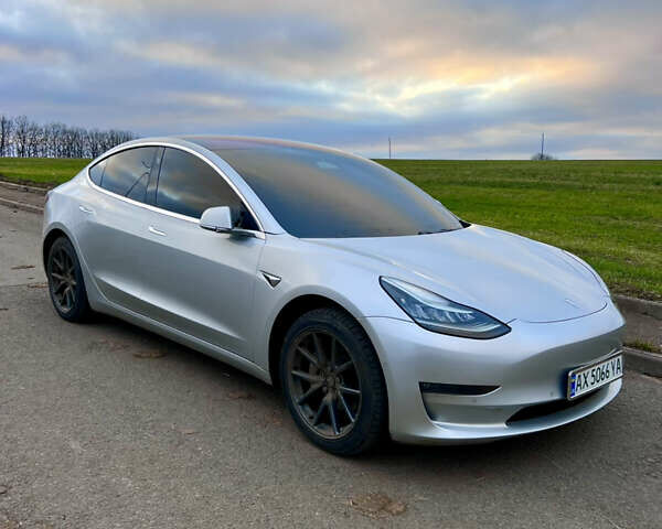 Сірий Тесла Модель 3, об'ємом двигуна 0 л та пробігом 140 тис. км за 17500 $, фото 1 на Automoto.ua