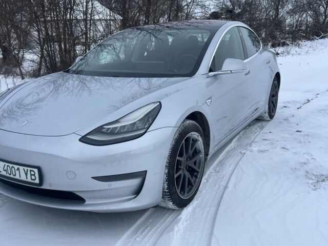 Серый Тесла Модель 3, объемом двигателя 0 л и пробегом 270 тыс. км за 13000 $, фото 1 на Automoto.ua