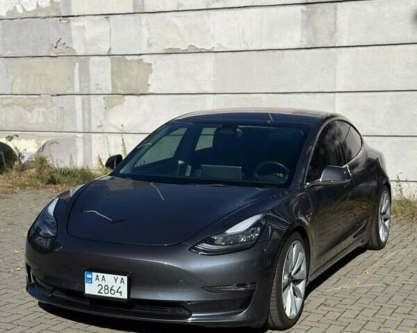 Сірий Тесла Модель 3, об'ємом двигуна 0 л та пробігом 50 тис. км за 18500 $, фото 1 на Automoto.ua
